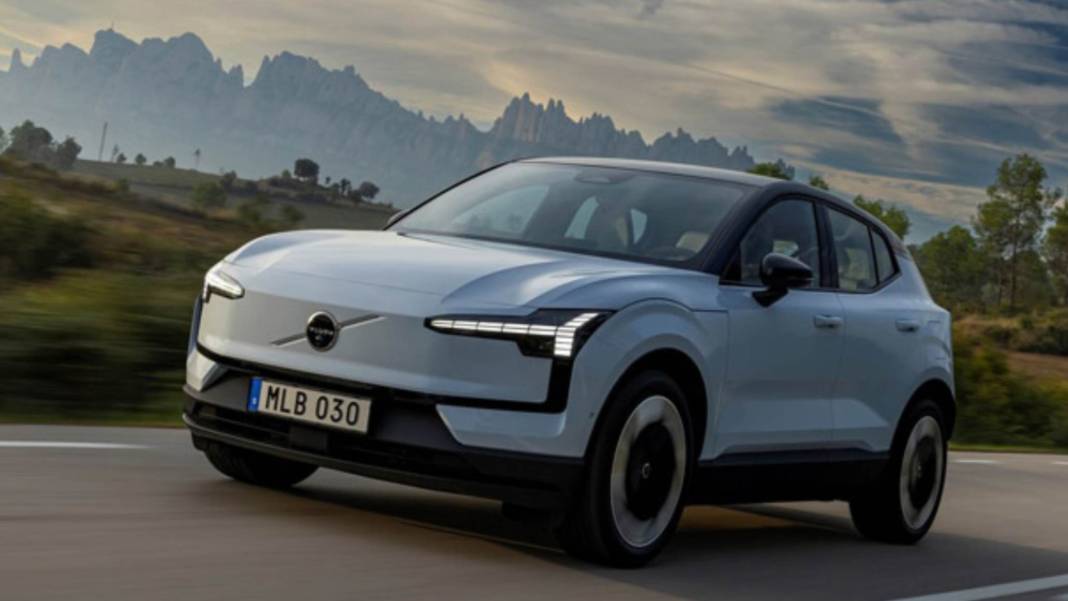 %10 ÖTV’li elektrikli Volvo EX30 satışta! 476 km menziliyle Türkiye pazarını sallıyor! 2